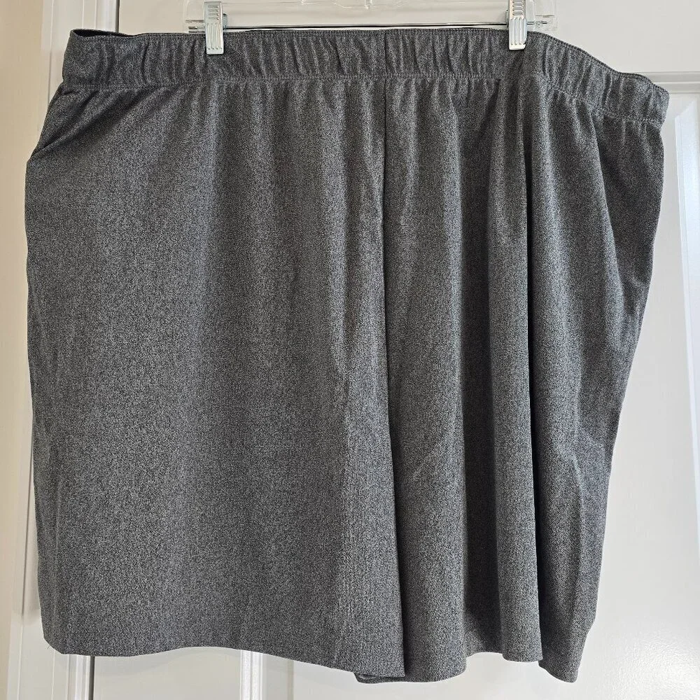 Nike Women's Attack DRI-FIT Mid-Rise Shorts 5 in - Grey / White - NWT - Picture 7 of 8
